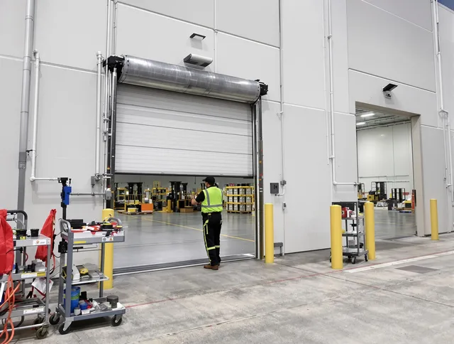 Commercial Garage Door Repair in Kendale Lakes